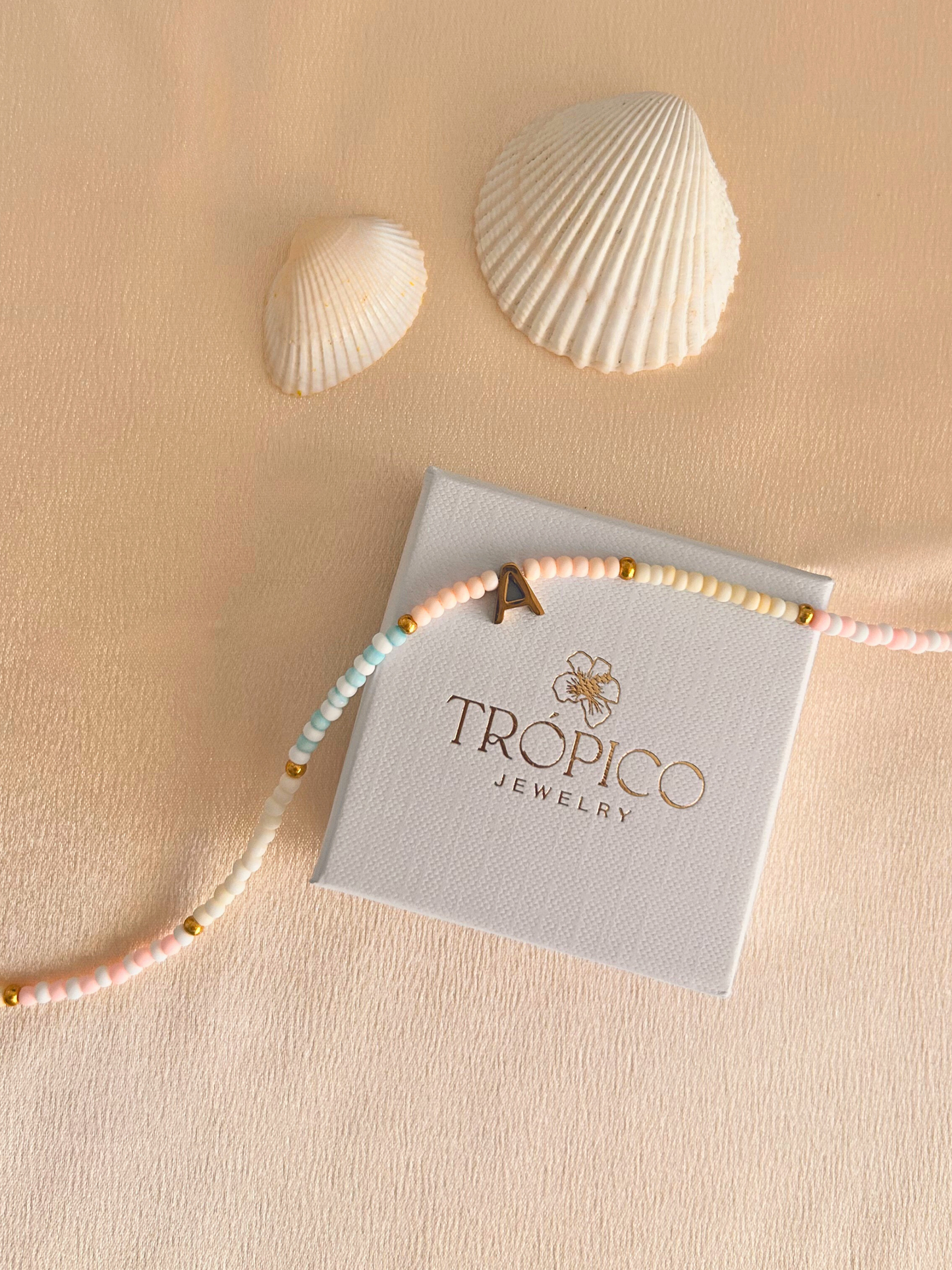 Collar BEADS & LETTER